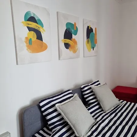 New Modern Studio In Central