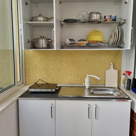 New Modern Studio In Central *