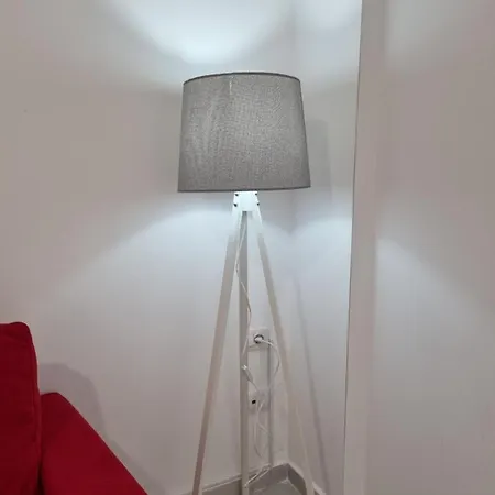 New Modern Studio In Central *